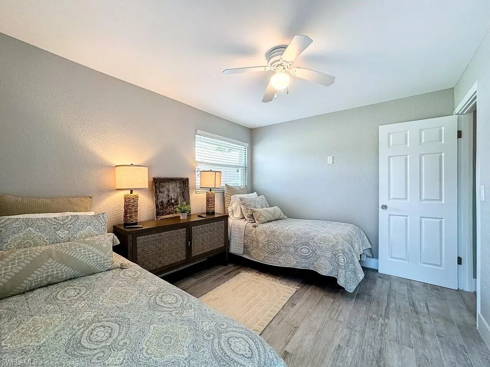9 Knights Bridge RD, Naples, FL 34112,224049096