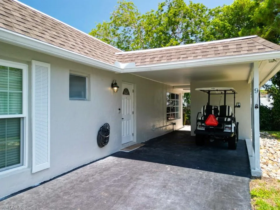 9 Knights Bridge RD, Naples, FL 34112,224049096