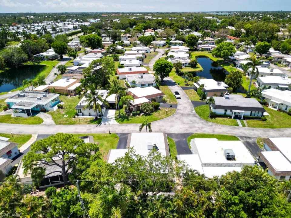 9 Knights Bridge RD, Naples, FL 34112,224049096