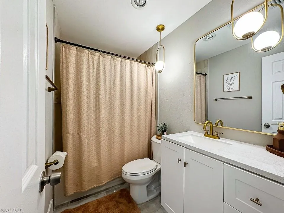 9 Knights Bridge RD, Naples, FL 34112,224049096