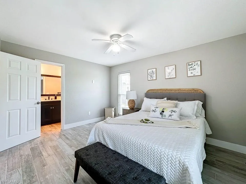 9 Knights Bridge RD, Naples, FL 34112,224049096