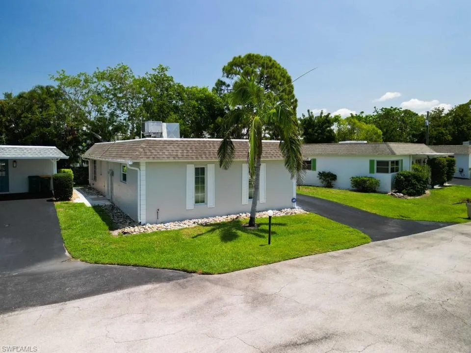 9 Knights Bridge RD, Naples, FL 34112,224049096