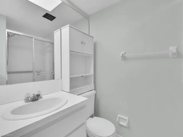 37  High Point E CIR, Naples, FL 34103