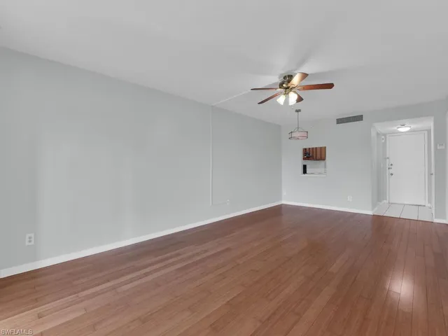 37  High Point E CIR, Naples, FL 34103