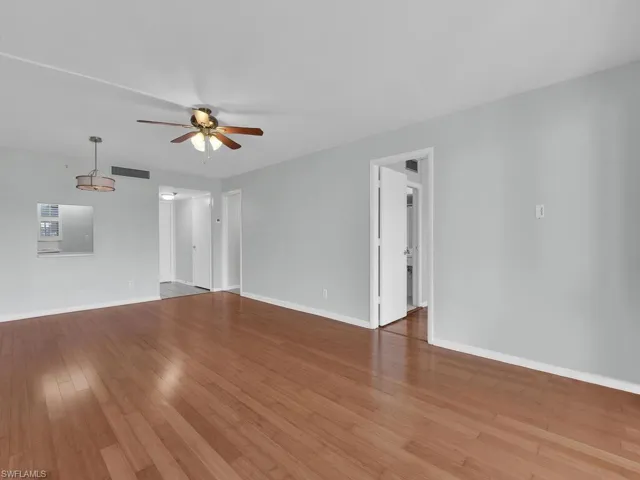37  High Point E CIR, Naples, FL 34103