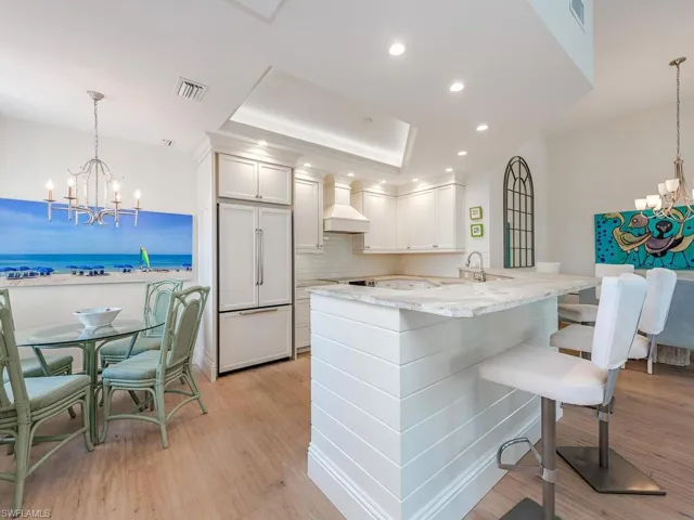 7032  Pelican Bay  BLVD, Naples, FL 34108