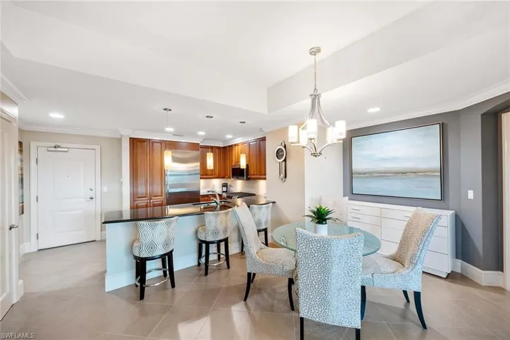 9123  Strada  PL, Naples, FL 34108