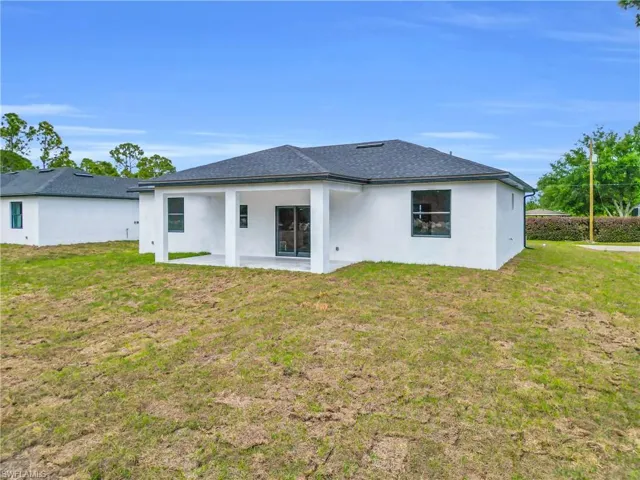586 Genoa Ave S, Lehigh Acres, Florida 33974