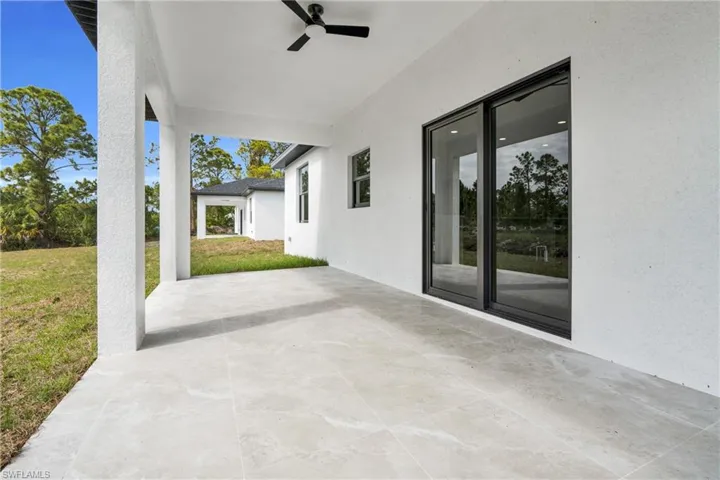 586 Genoa Ave S, Lehigh Acres, Florida 33974