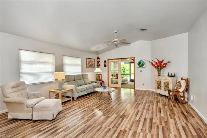 781  105th N AVE, Naples, FL 34108