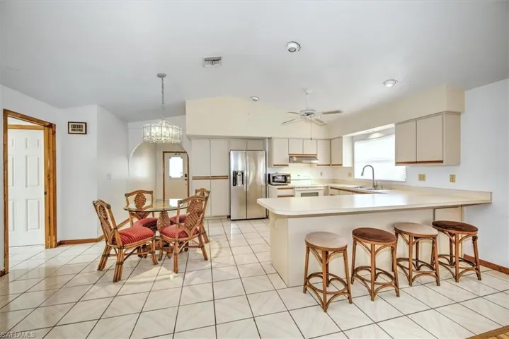 781  105th N AVE, Naples, FL 34108