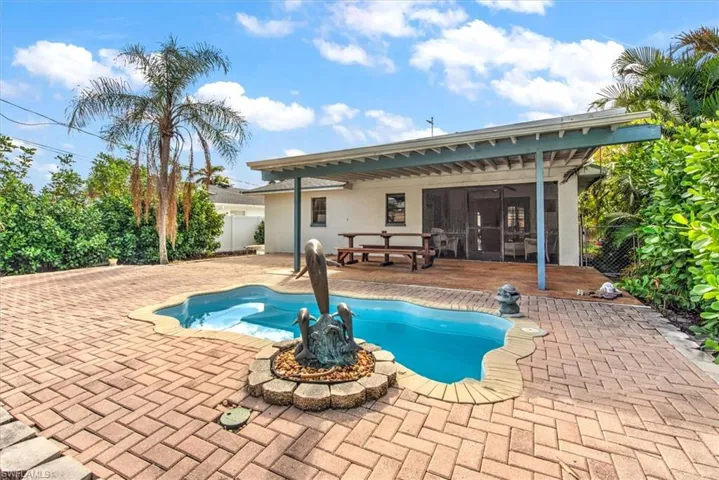 781  105th N AVE, Naples, FL 34108