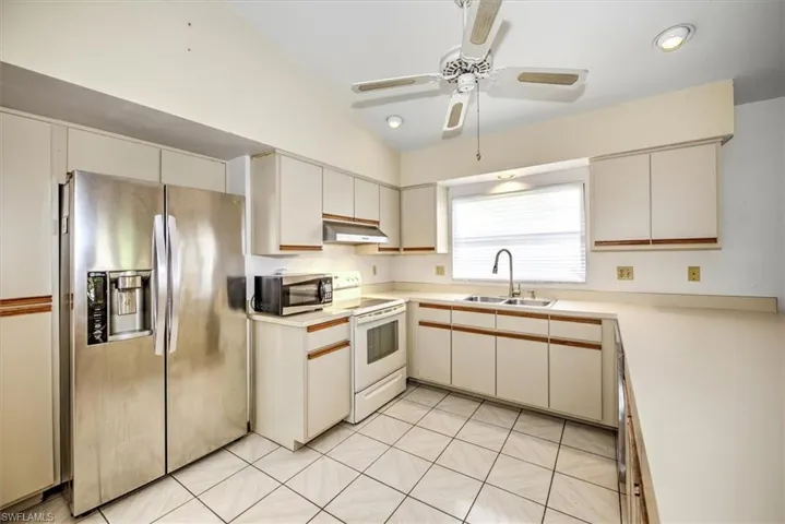 781  105th N AVE, Naples, FL 34108