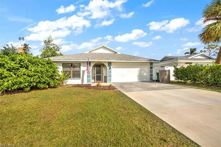 781  105th N AVE, Naples, FL 34108