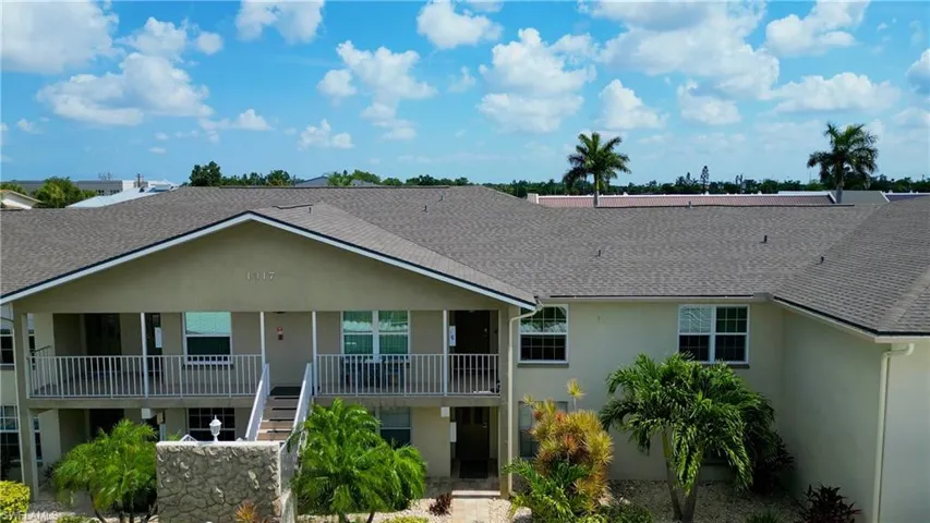 Front of Gulf Access 2nd. Floor Condo. New Roof in 2023.
