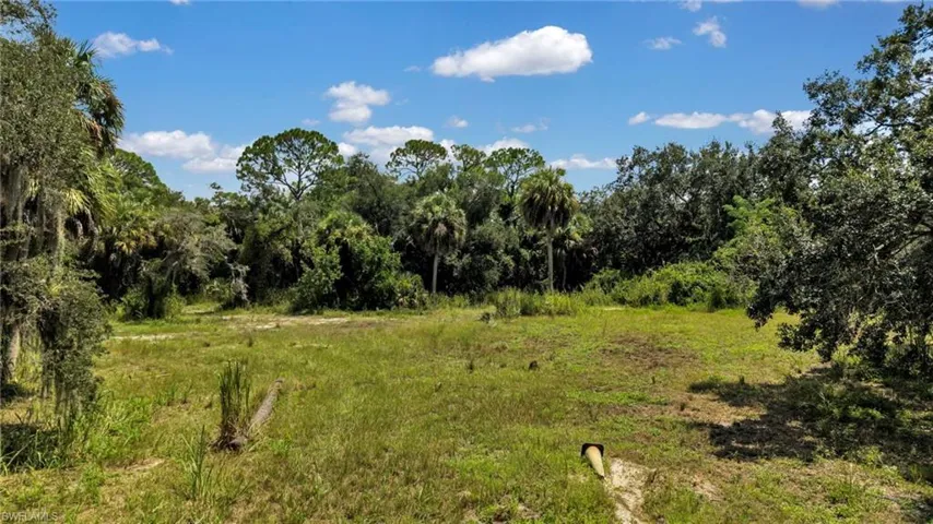 Live Close To The City Hub With A Country Feel