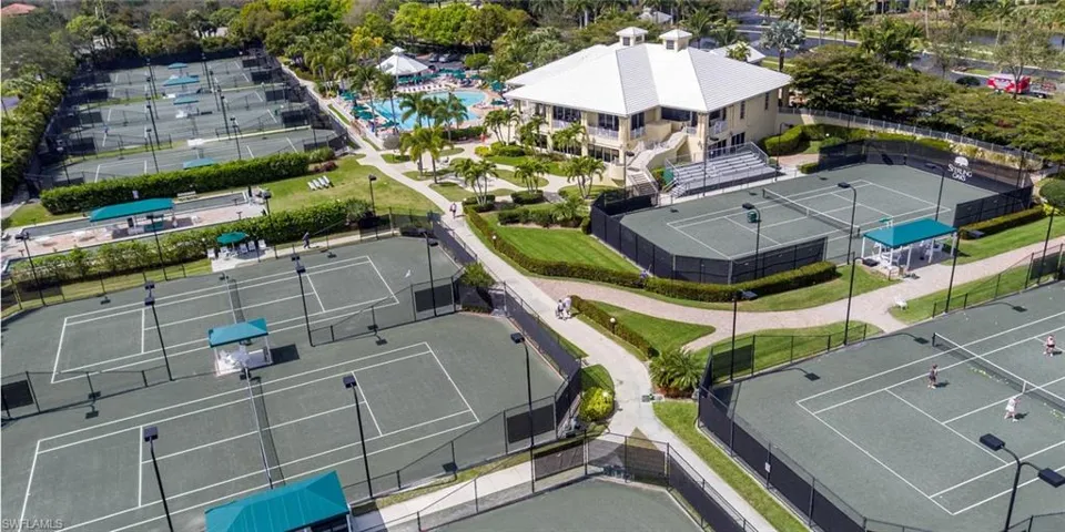 1133 Sweetwater LN # 3102, NAPLES FL 34110