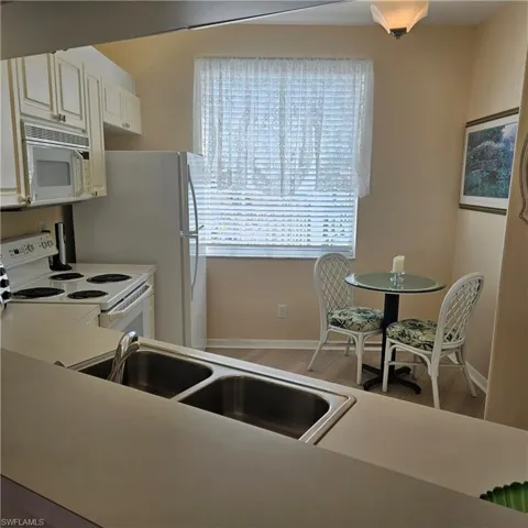 1133 Sweetwater LN # 3102, NAPLES FL 34110