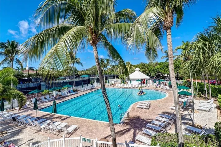 1133 Sweetwater LN # 3102, NAPLES FL 34110