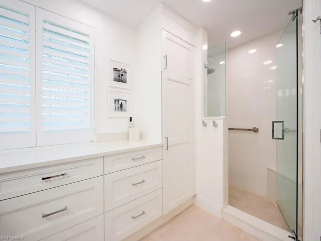 7040  Pelican Bay  BLVD, Naples, FL 34108