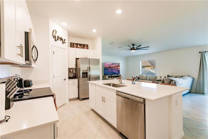 A classy kitchen designed for the pickiest of cooks.