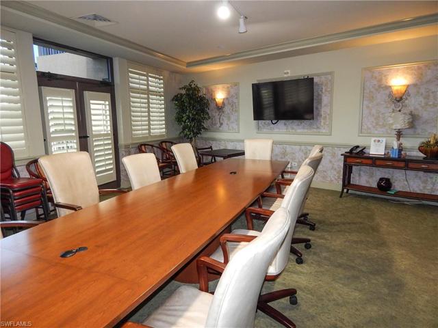 MEETING Room!
