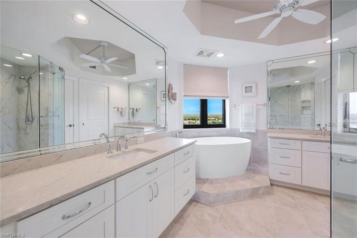 REMODELED! Primary Bath!