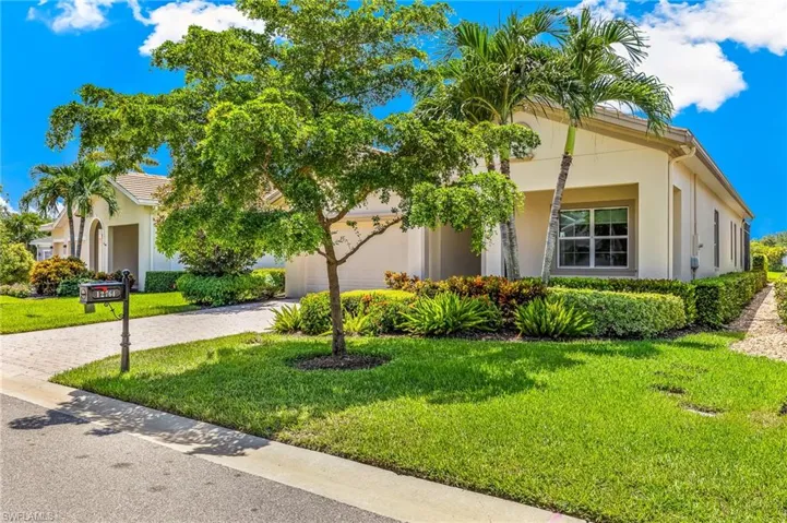 12764 Fairway Cove Ct, Fort Myers, Florida 33905