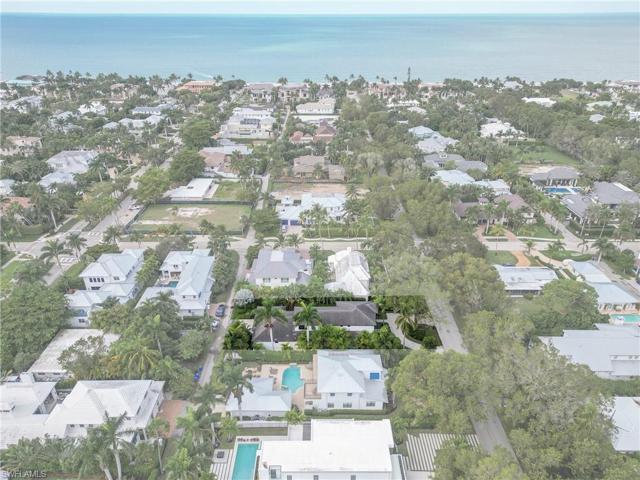 Centrally situated; 3 blocks to the Beach