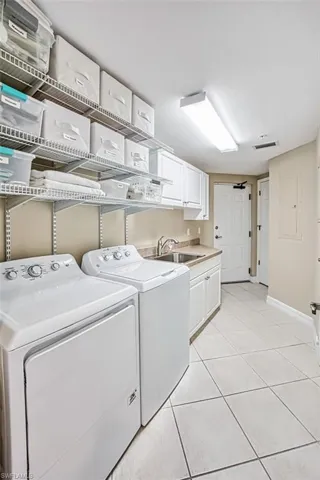 Laundry_with_sink__storage