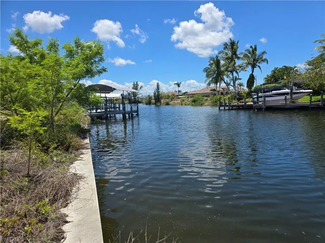 1014 Nw 38th Pl, Cape Coral Fl 33993