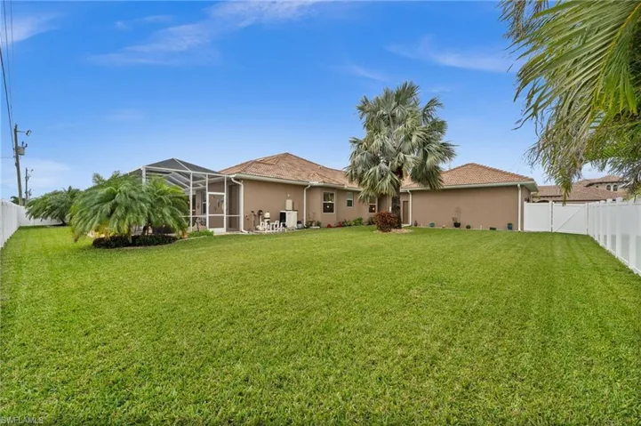 Large and fully fenced yard for kids, pets or gardening