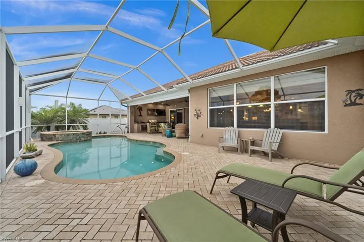 Great outdoor living space!