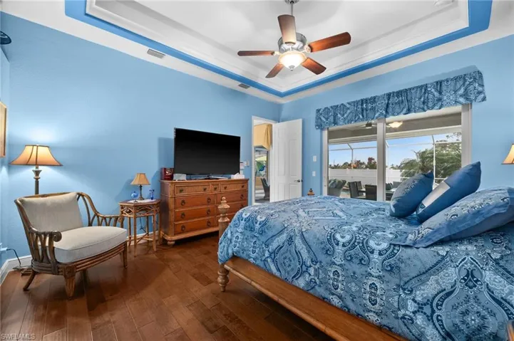 Master bedroom with sliders to lanai