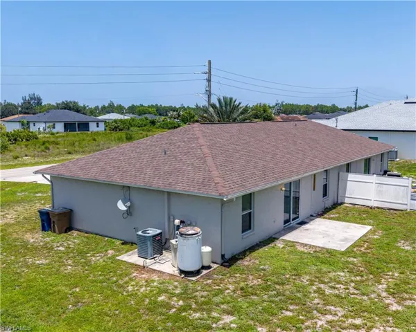 5047/5049 Centennial Blvd, Lehigh Acres, Florida 33971