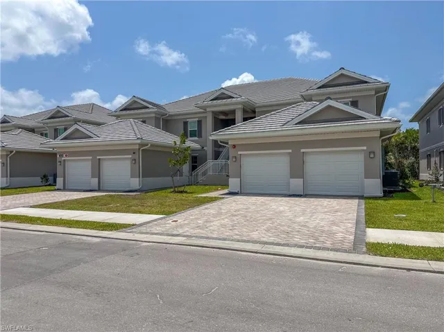 268  Indies Dr  , Naples, FL 34114