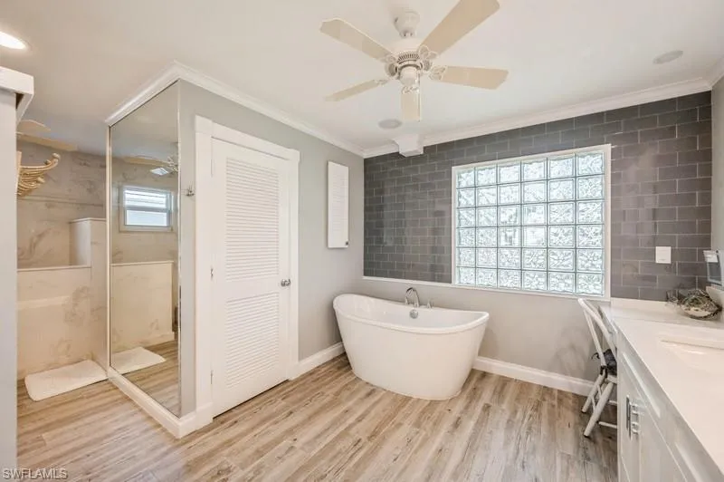 1154 Vernon PL, Marco Island, FL 34145,225063466