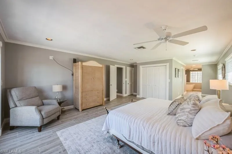 1154 Vernon PL, Marco Island, FL 34145,225063466