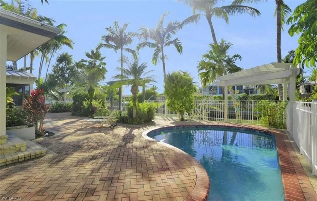 1154 Vernon PL, Marco Island, FL 34145,225063466
