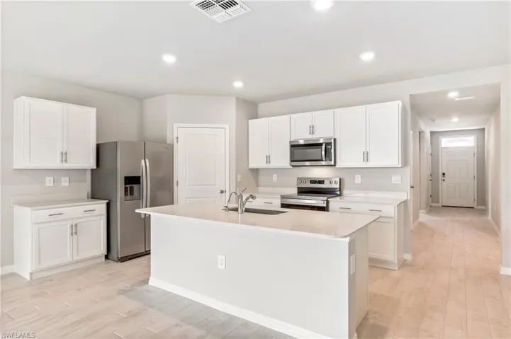 9016 Lawn Ct, Labelle, Florida 33935