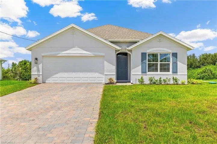 9016 Lawn Ct, Labelle, Florida 33935