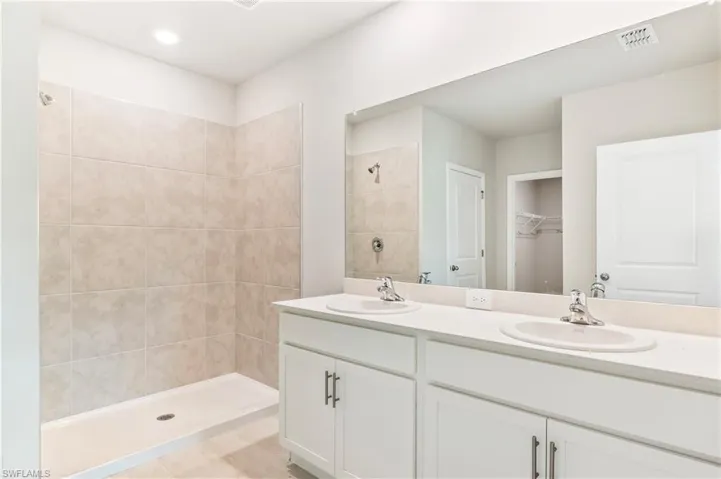 9016 Lawn Ct, Labelle, Florida 33935