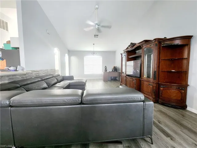 37 Nw 1st Way, Cape Coral Fl 33993