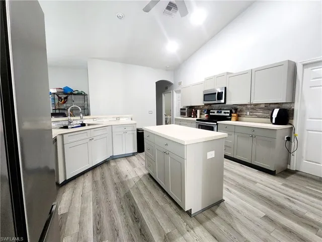 37 Nw 1st Way, Cape Coral Fl 33993
