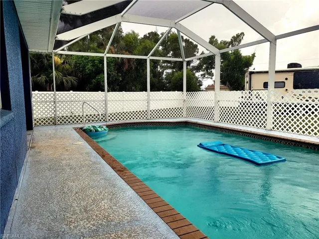 37 Nw 1st Way, Cape Coral Fl 33993