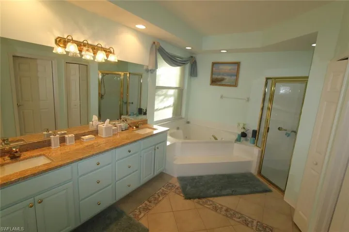 8526  Pepper Tree  WAY, Naples, FL 34114