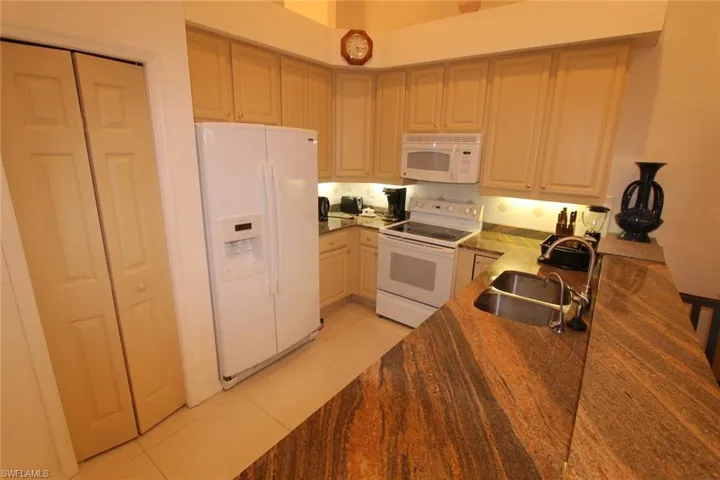 8526  Pepper Tree  WAY, Naples, FL 34114
