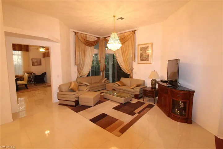 8526  Pepper Tree  WAY, Naples, FL 34114
