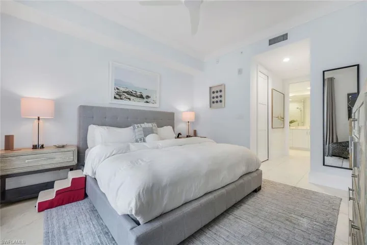 1135 3rd Ave S 303, Naples, Florida 34102