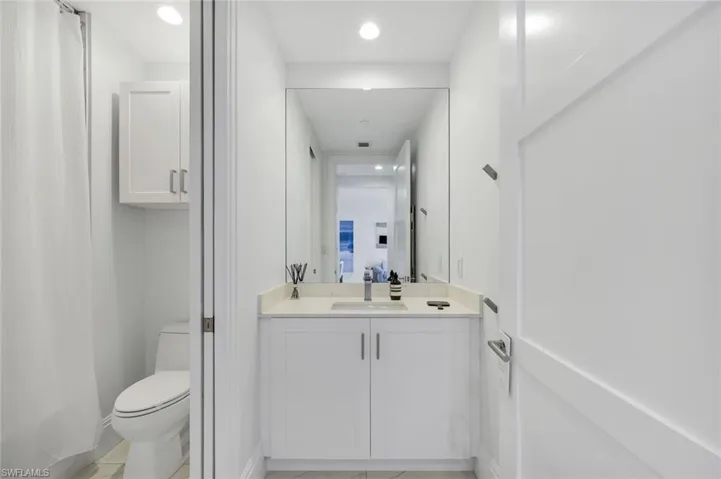 1135 3rd Ave S 303, Naples, Florida 34102